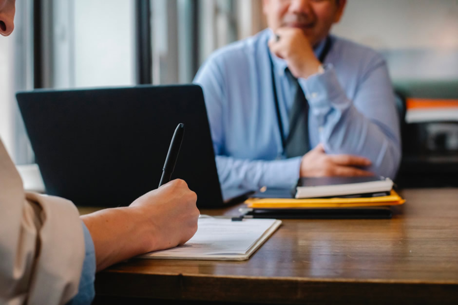 Cómo prepararse para una entrevista en inglés